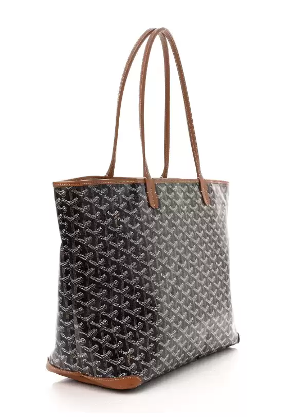 The Ultimate Bag Guide: The Goyard Saint Louis Tote and Goyard