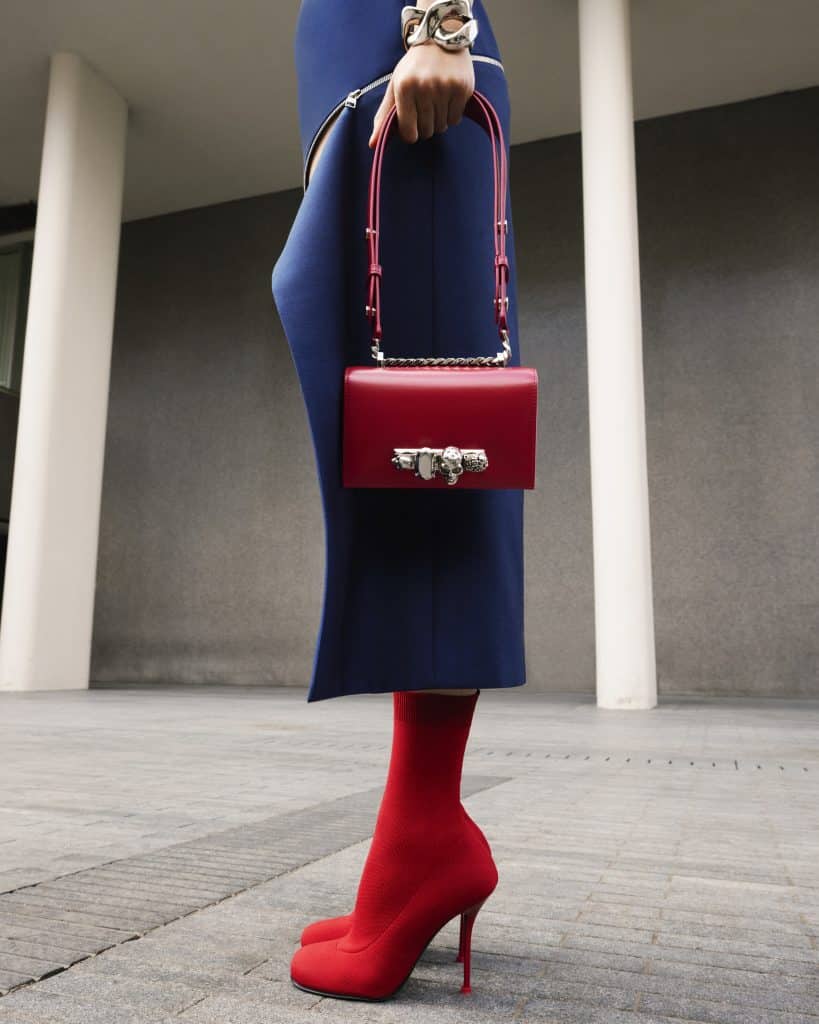Alexander McQueen's Iconic Handbag Just Became More Badass PF23 1 0008 1103 4x5 RVB1