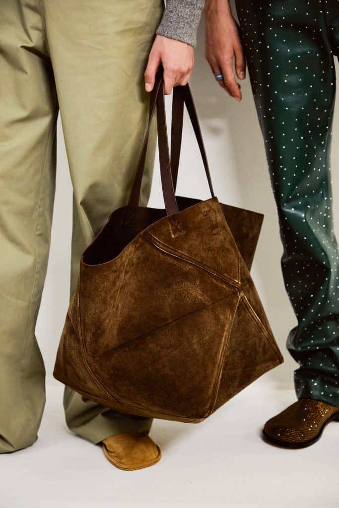 LOEWE Menswear SS24 Really Said Glitter and Guys 4 LOWE LOEWE MSS24 PARIS 0080
