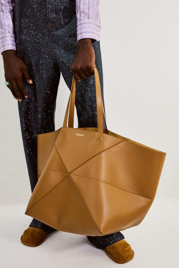 LOEWE Menswear SS24 Really Said Glitter and Guys 7 LOWE LOEWE MSS24 PARIS 1479