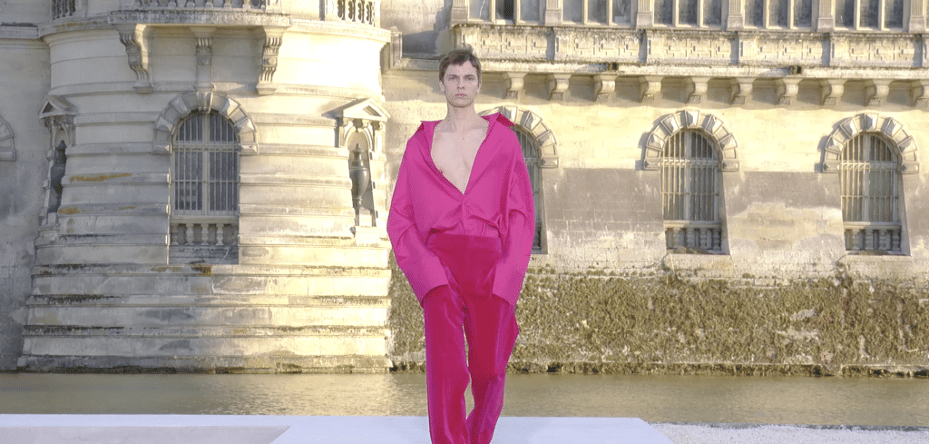 Valentino Said Make it Sparkly:"UN CHÂTEAU" Haute Couture Fall/Winter 2023-24 Fashion Show 8 valentino haute couture show fw 23 24 11
