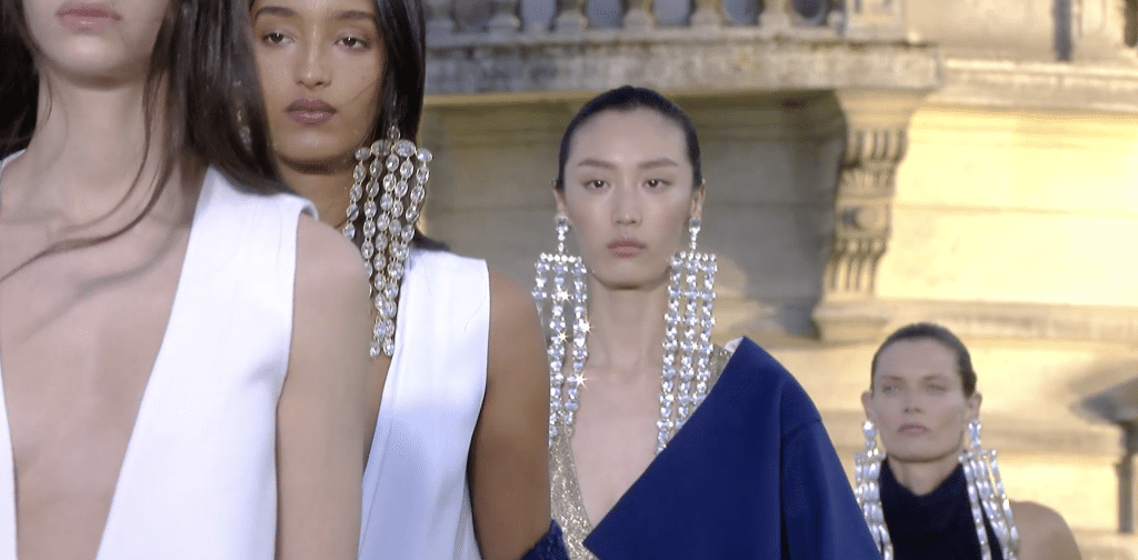 Valentino Said Make it Sparkly:"UN CHÂTEAU" Haute Couture Fall/Winter 2023-24 Fashion Show 5 valentino haute couture show fw 23 24 2