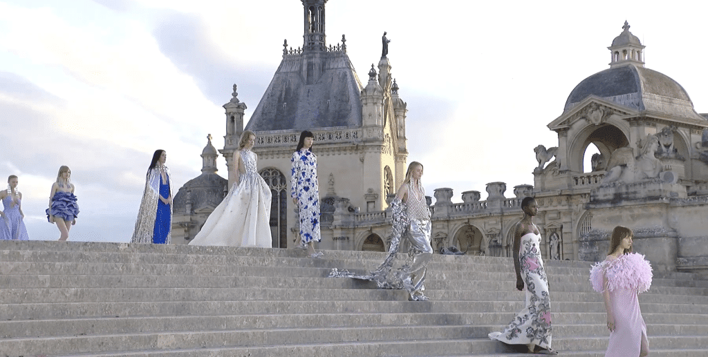 Valentino Said Make it Sparkly:"UN CHÂTEAU" Haute Couture Fall/Winter 2023-24 Fashion Show 7 valentino haute couture show fw 23 24 7