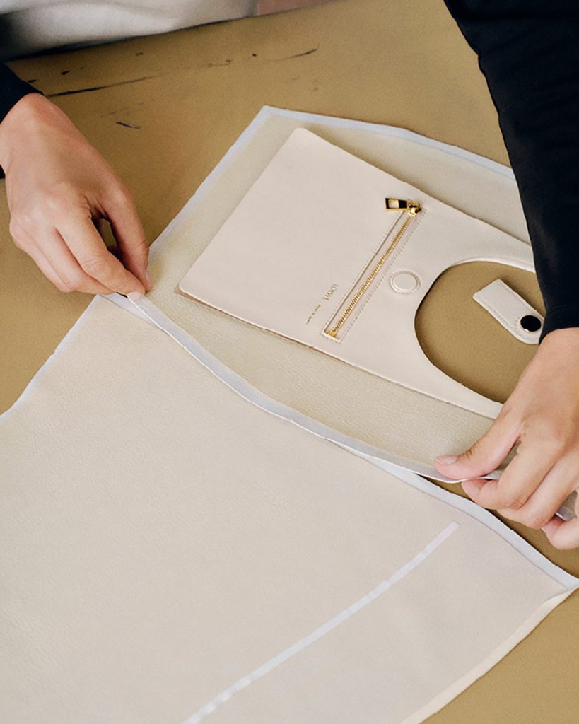 LOEWE Squeeze Bag will Easily Squeeze its Way Onto Your Handbag Wishlist 6 LOEWE FW23 MAKING OF SQUEEZE BAG RGB CROPPED 4x5 07