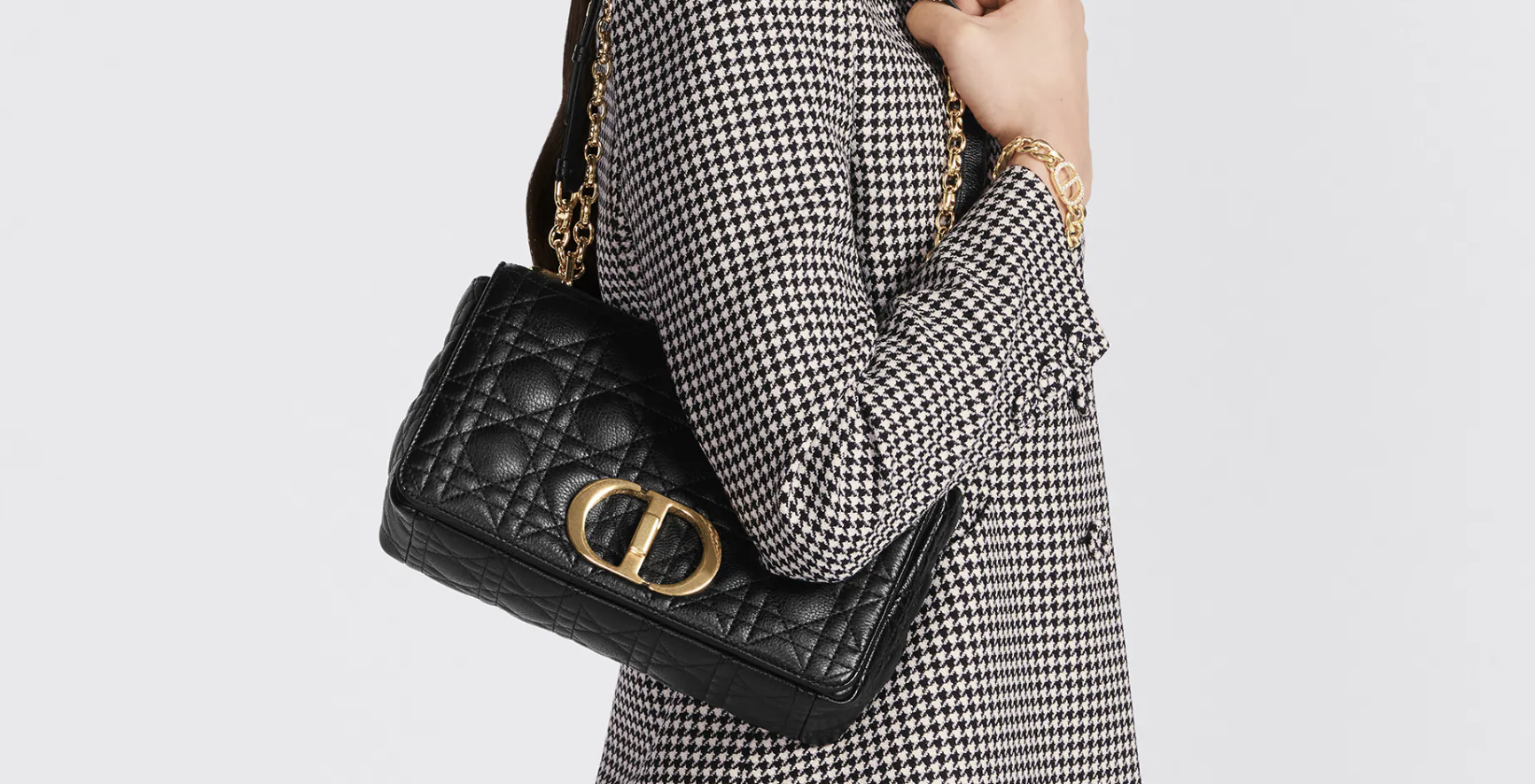 Read more about the article Honest Dior Caro Bag Review: Timeless or Trendy? Worth it?